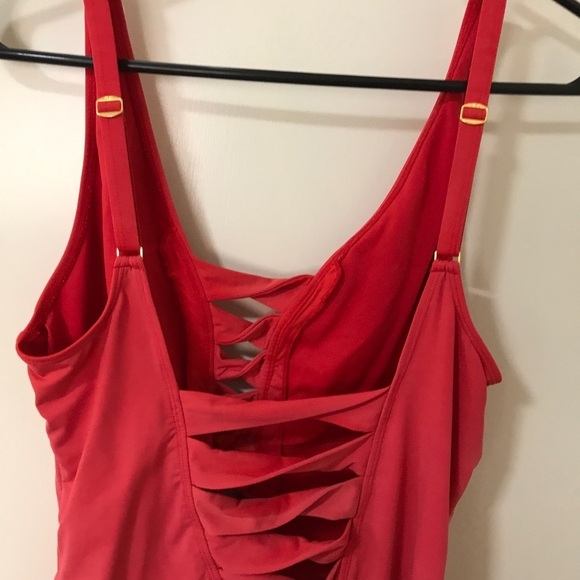 Bleu Rod Beattie scarlet twisted front one piece bathing suit size 12 - Picture 7 of 14